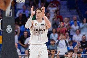 重返NBA?骑士在争取詹姆斯的同时 还有意2015年5号秀海佐尼亚