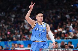 北京记者:陈盈骏接近与首钢达成续约 大概率将续签D类顶薪合同