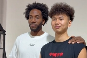 小卡门徒!张文杰晒伦纳德再次指导自己的视频:又学到新知识了