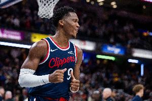 名记:黄蜂与鹈鹕是NBA从未交过奢侈税的两支球队 鹈鹕肯定会避税