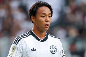 20岁小杉启太首轮代表法兰克福首发,上演个人德甲首秀