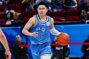 媒体人:陈盈骏本人确认有宝岛俱乐部找他 但他最终选择留在CBA