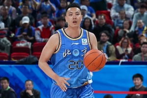 CBA夏季联赛决赛:北京83-78青岛 夺得夏联分站赛冠军