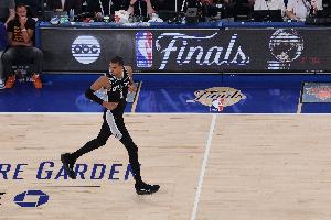 Windhorst:我预测文班将成为ESPN百大球星之首 他自己也这么认为