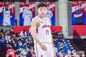 弹无虚发!刘颜诚半场6中6拿到17分 三分5中5