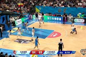 巴里·布朗20分4篮板10助攻1抢断1封盖! 杨鸣:这就是版本答案!
